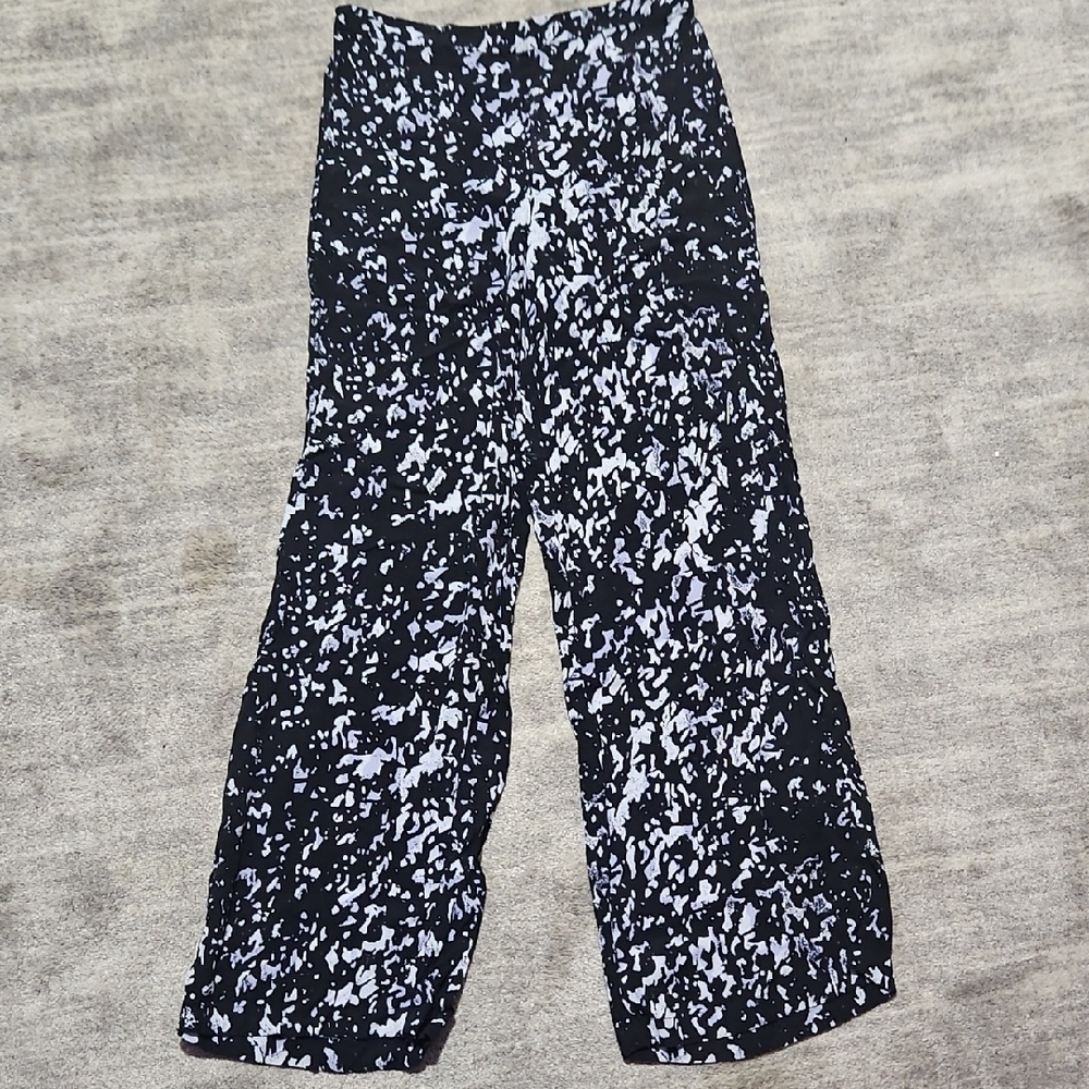White House Black Market Monochrome Patterned Pants
